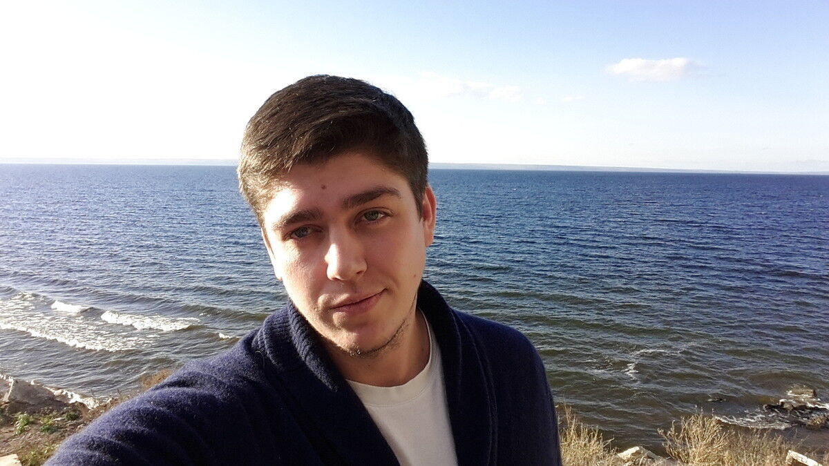  ,   Maks, 33 ,   ,   , c 