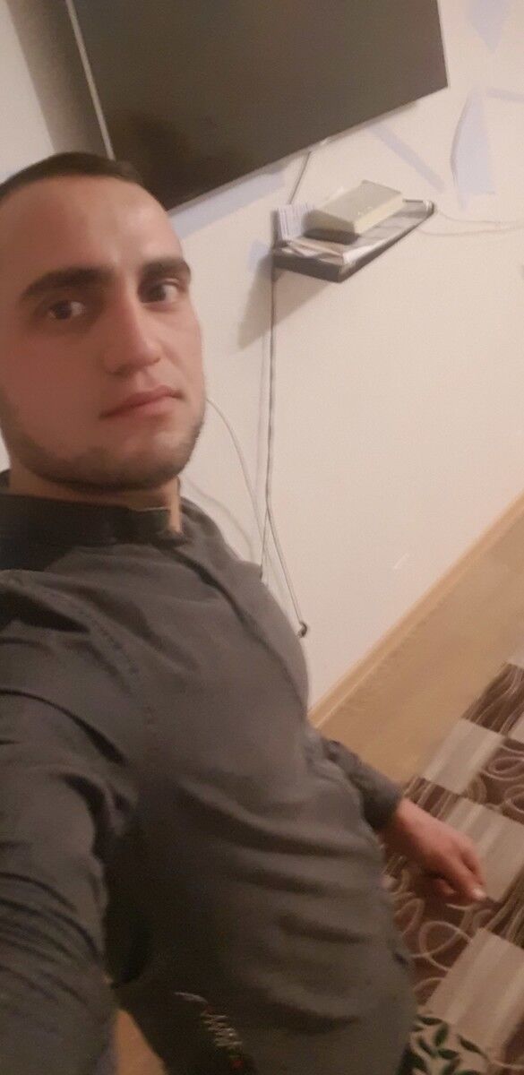  18106335  , 30 ,    