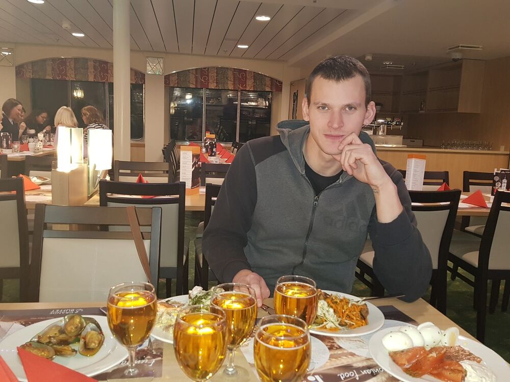  ,   Marko, 33 ,   ,   , c 