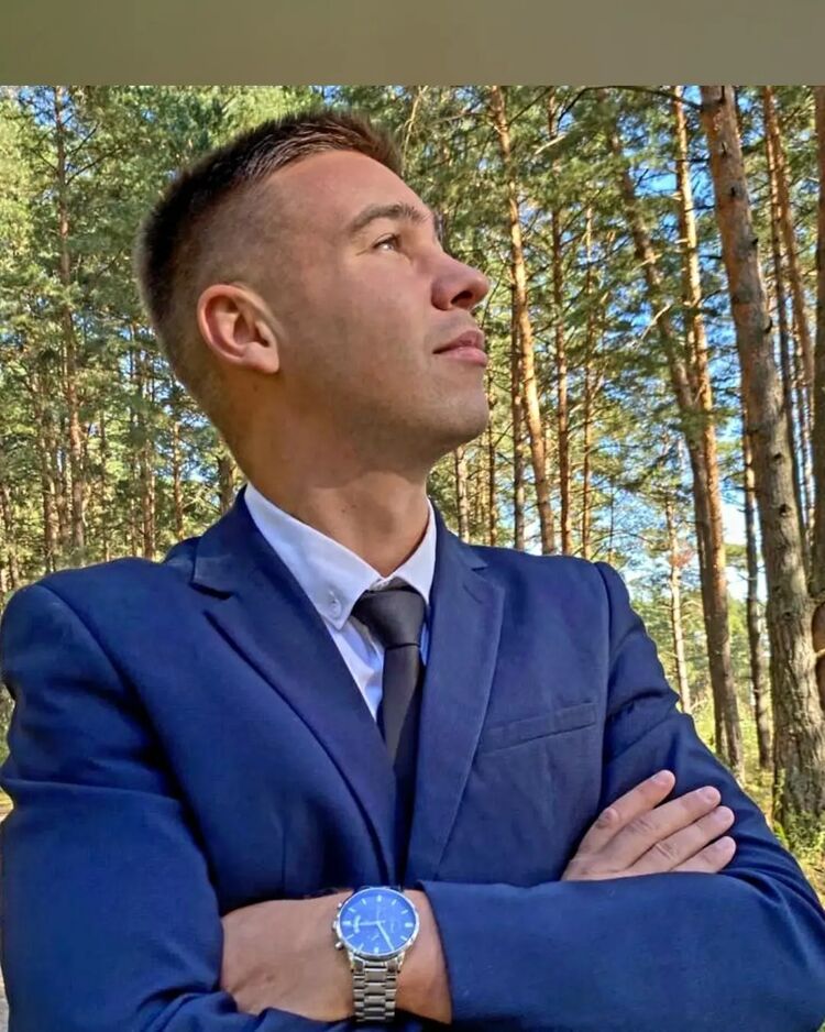  31443905  Vadim, 31 ,    