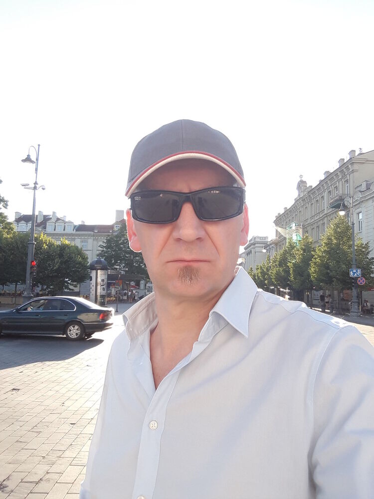  8518015  Vitali, 55 ,    