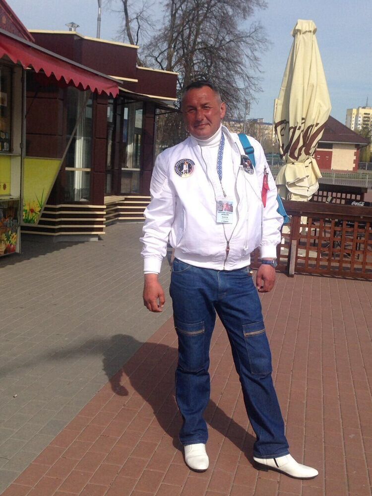 30811045  Rafal, 49 ,    