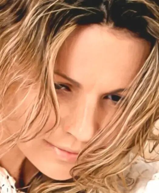  53743915  Nata, 41 ,    