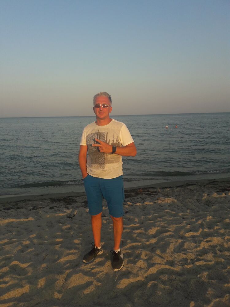 23054515  ROMAN, 57 ,    