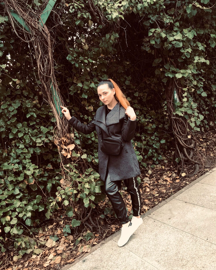  Warszawa,   Yana, 26 ,   , c 