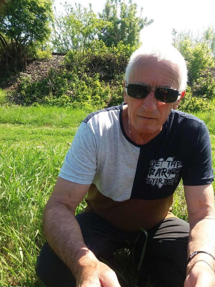  26590235  Valeriu, 68 ,    