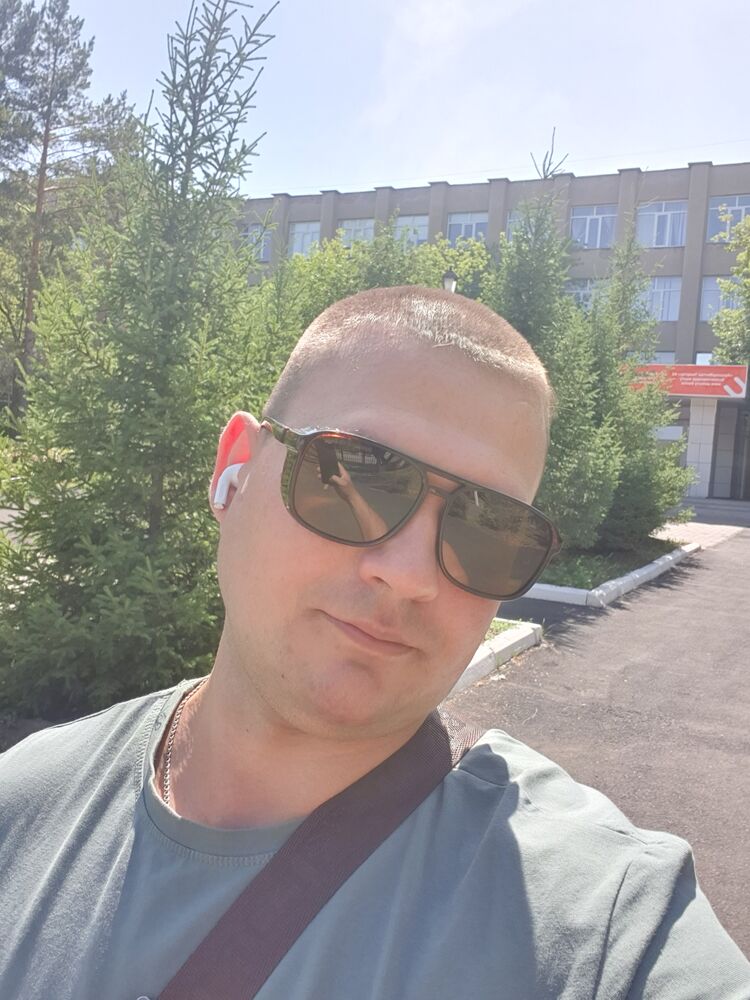  44585925  Oleg, 33 ,    
