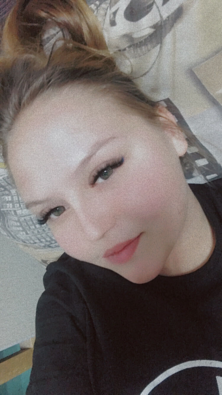  48369595  Evelina, 23 ,    