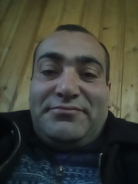  11789345  Areg, 44 ,    