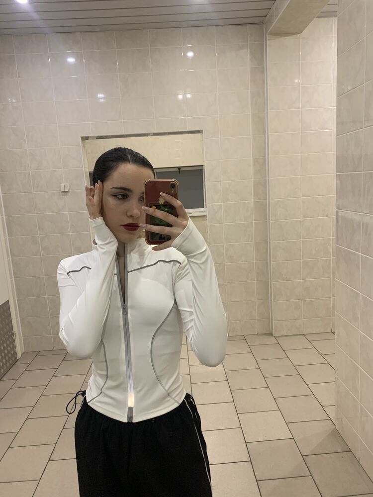  49182985  , 18 ,    