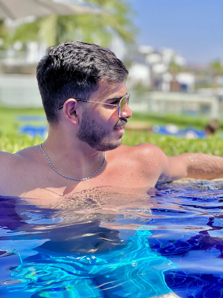  ,   Wessam, 23 ,   ,   