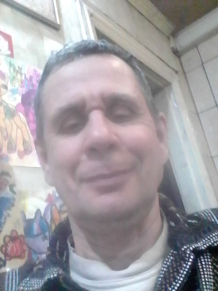  40572105  , 61 ,    