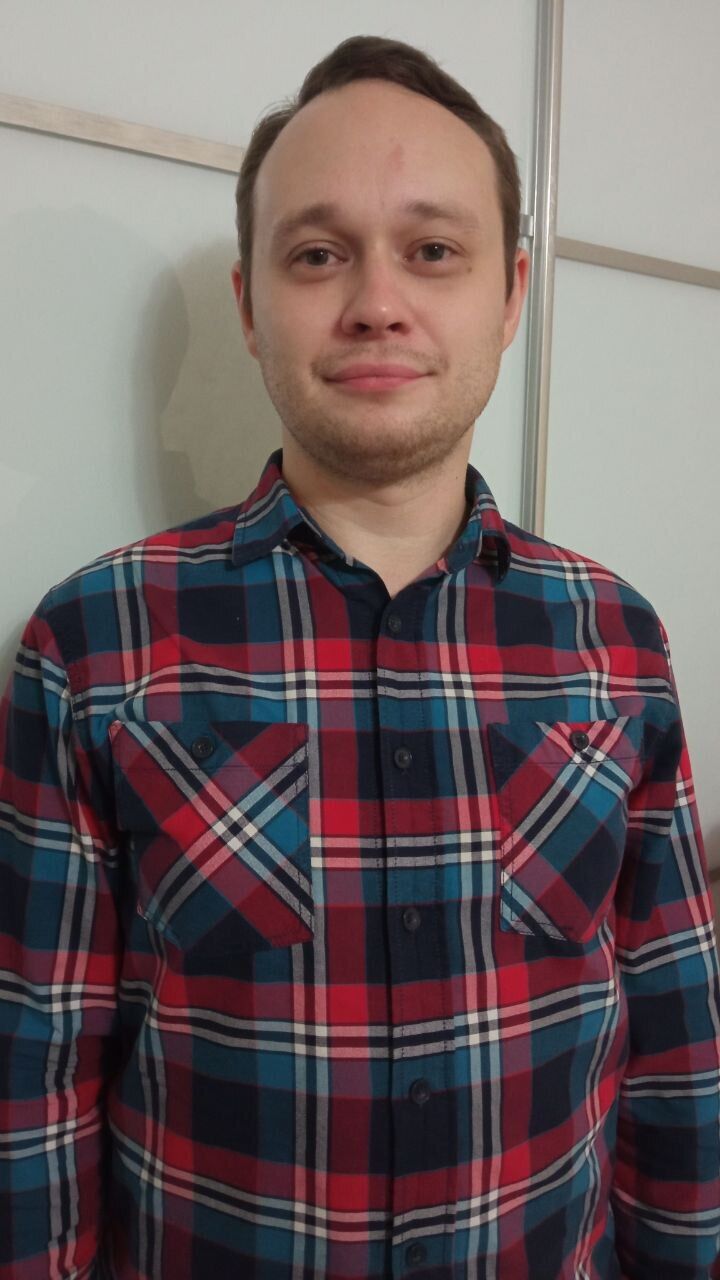  47028925  Denis, 33 ,     