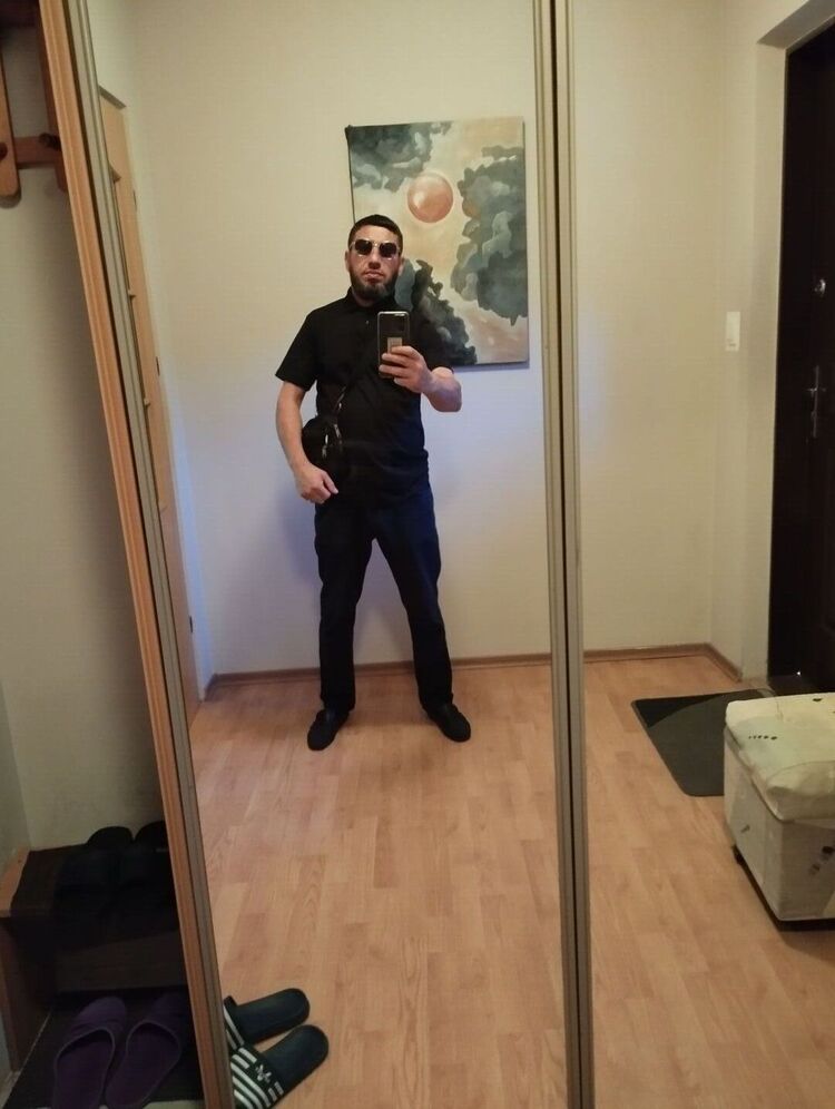  52597195  , 43 ,    Hanau Am Main