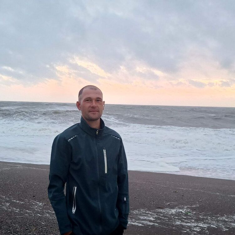  ,   Semyon, 31 ,   ,   