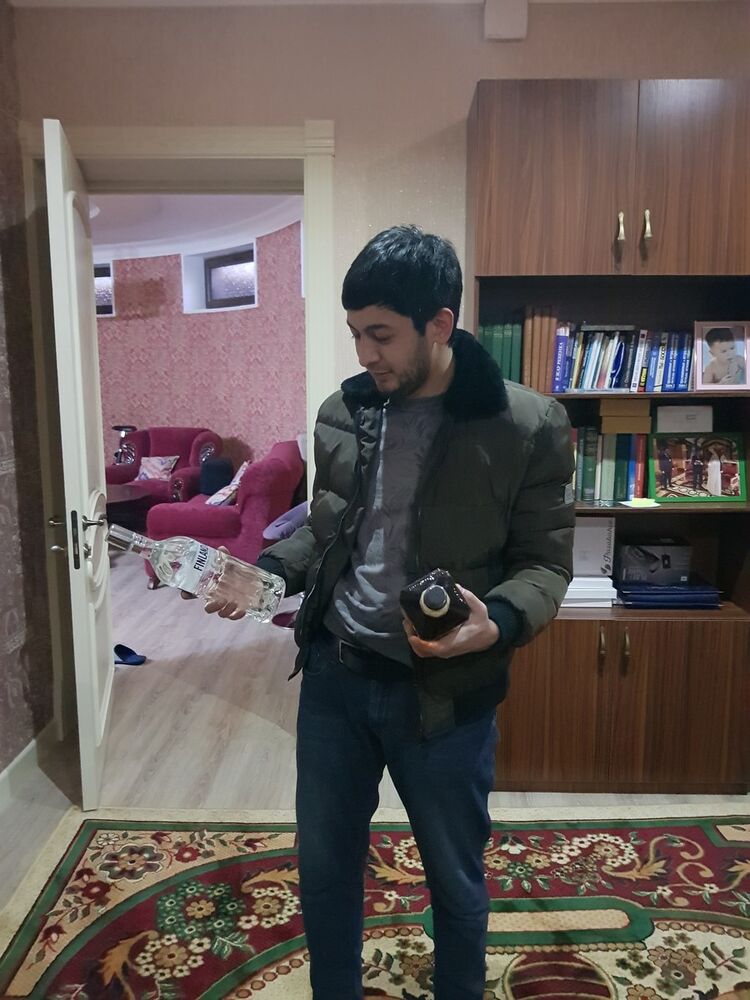  19792885  , 32 ,    