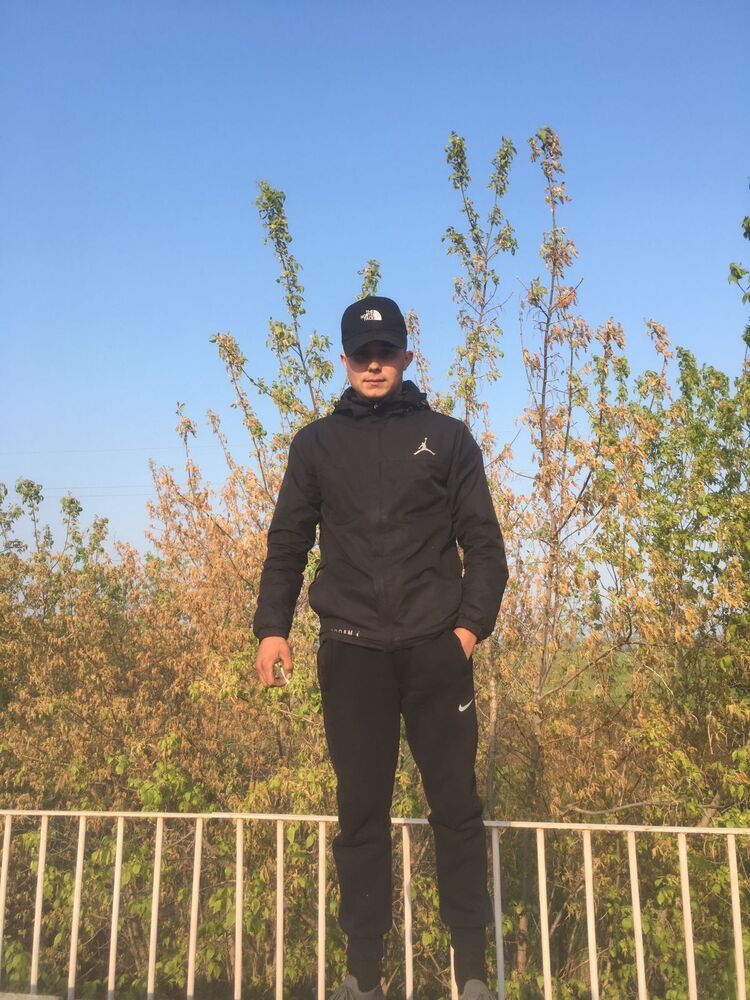  35948845  , 20 ,    
