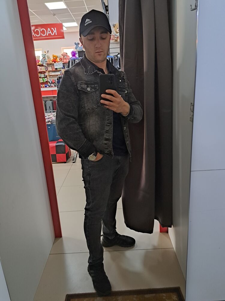  43497545  , 27 ,    