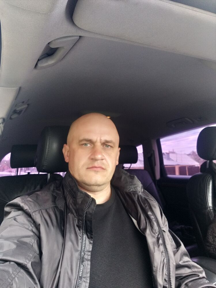  ,   Sergei, 44 ,     , c 