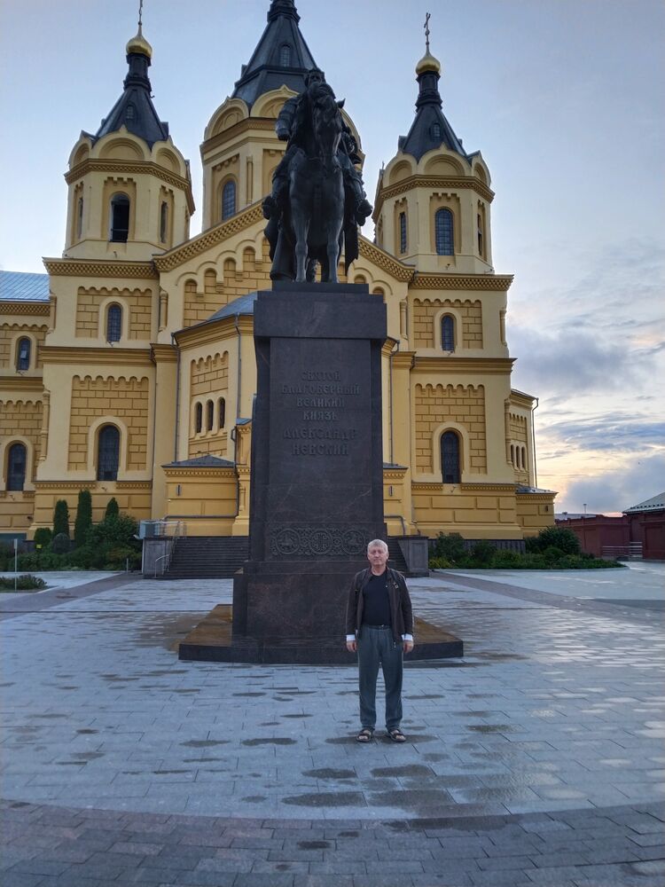  48088185  Oleg, 56 ,    