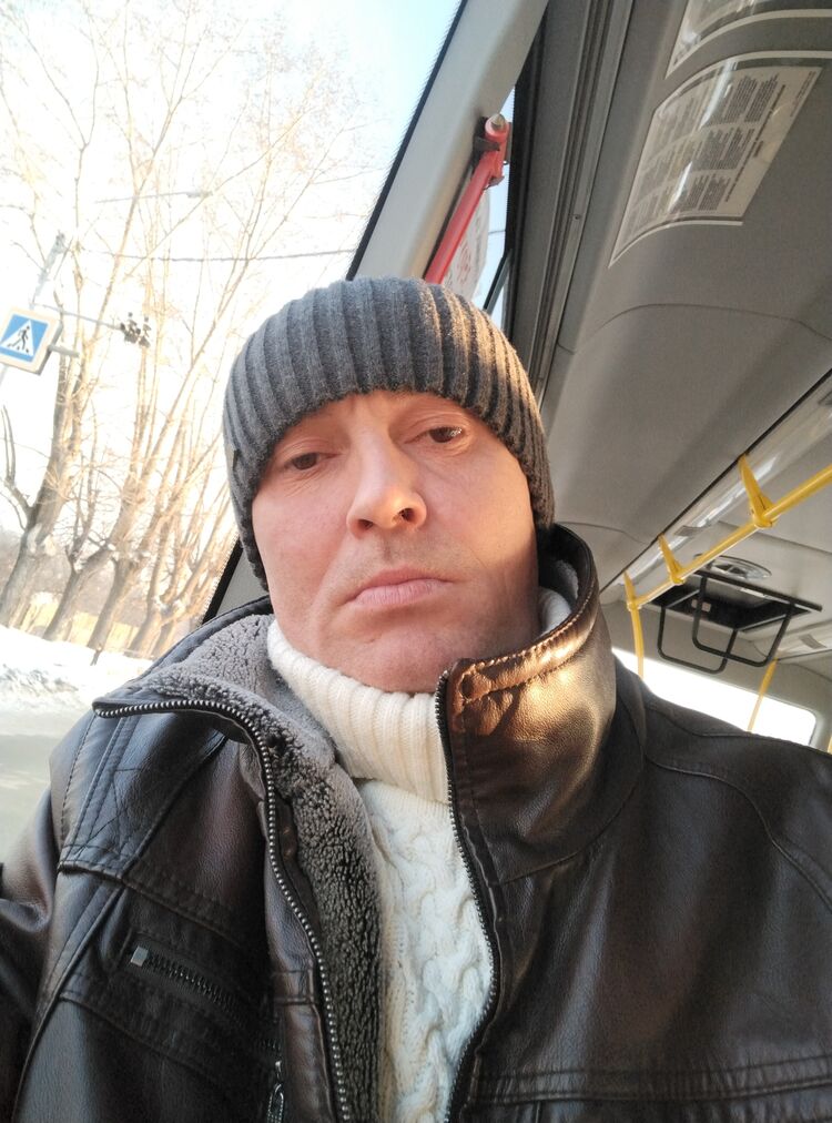  ,   Victor, 44 ,   ,   , c 