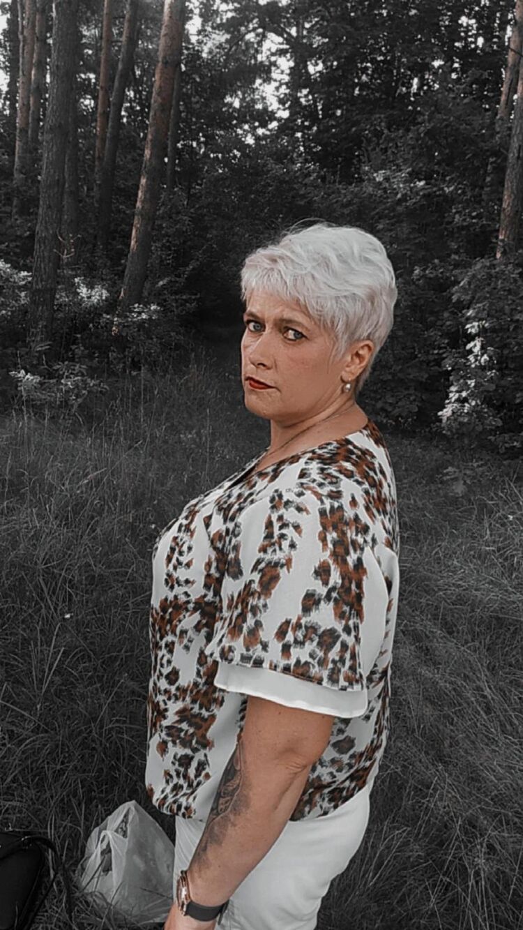  28840515  Oksana, 49 ,    