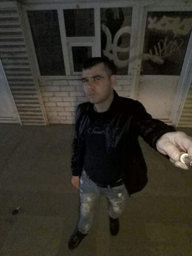  52699645  , 37 ,    