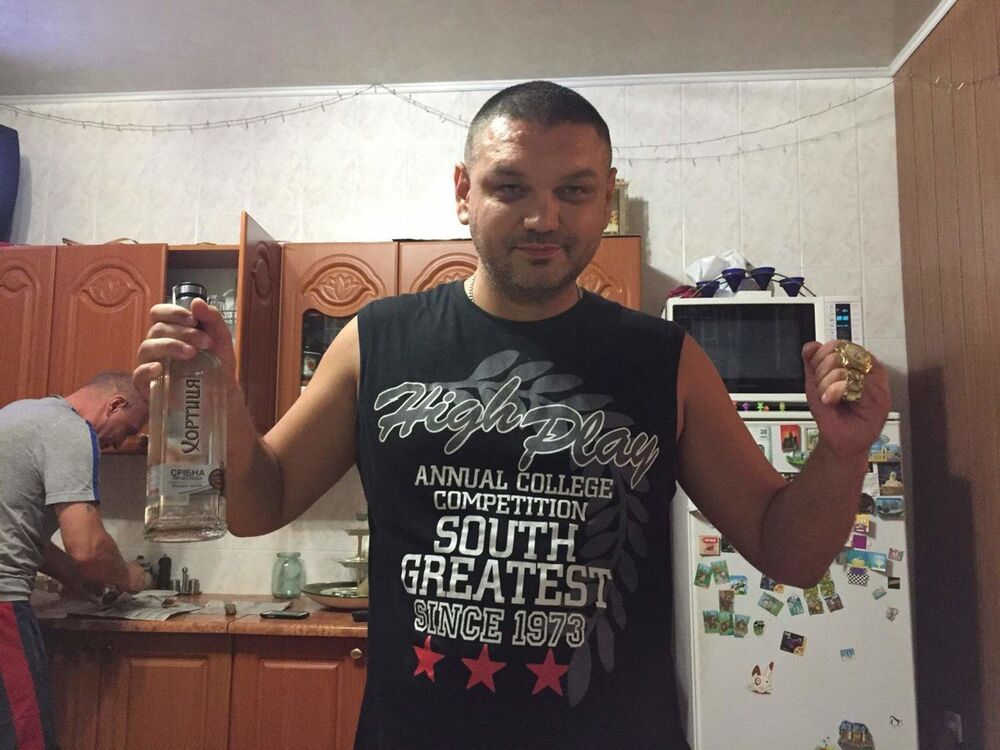  ,   Sasha, 46 ,   ,   , c 
