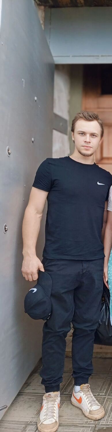   ,   Denis, 25 ,   ,   
