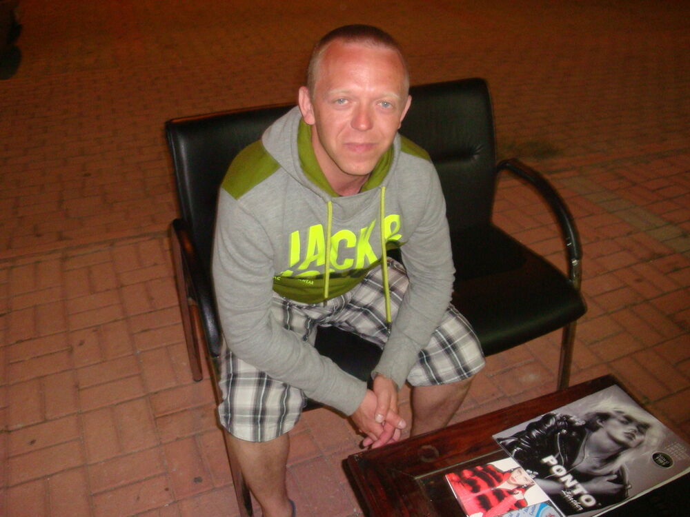  5975105  Sergej, 47 ,    