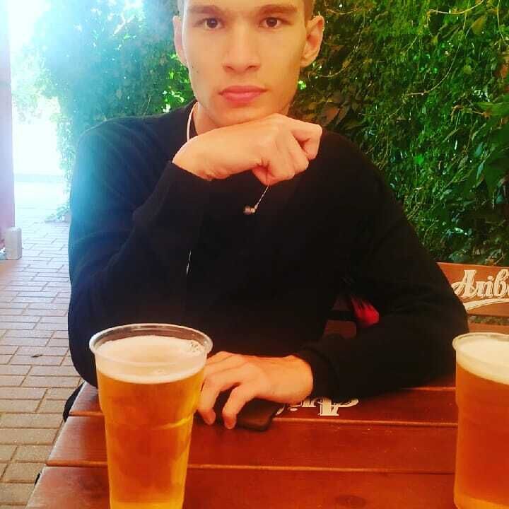  31843705  , 25 ,    