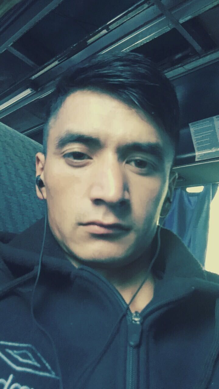 -,   Akrom, 27 ,   ,   , c 