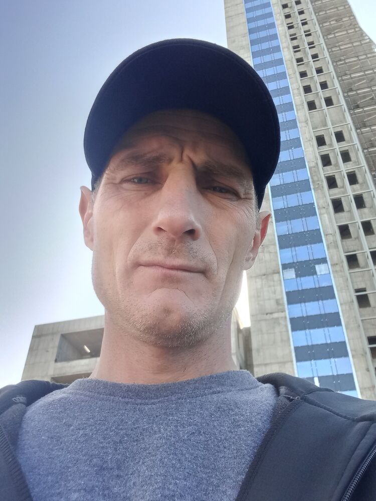 39973275  ALEXANDR, 41 ,    
