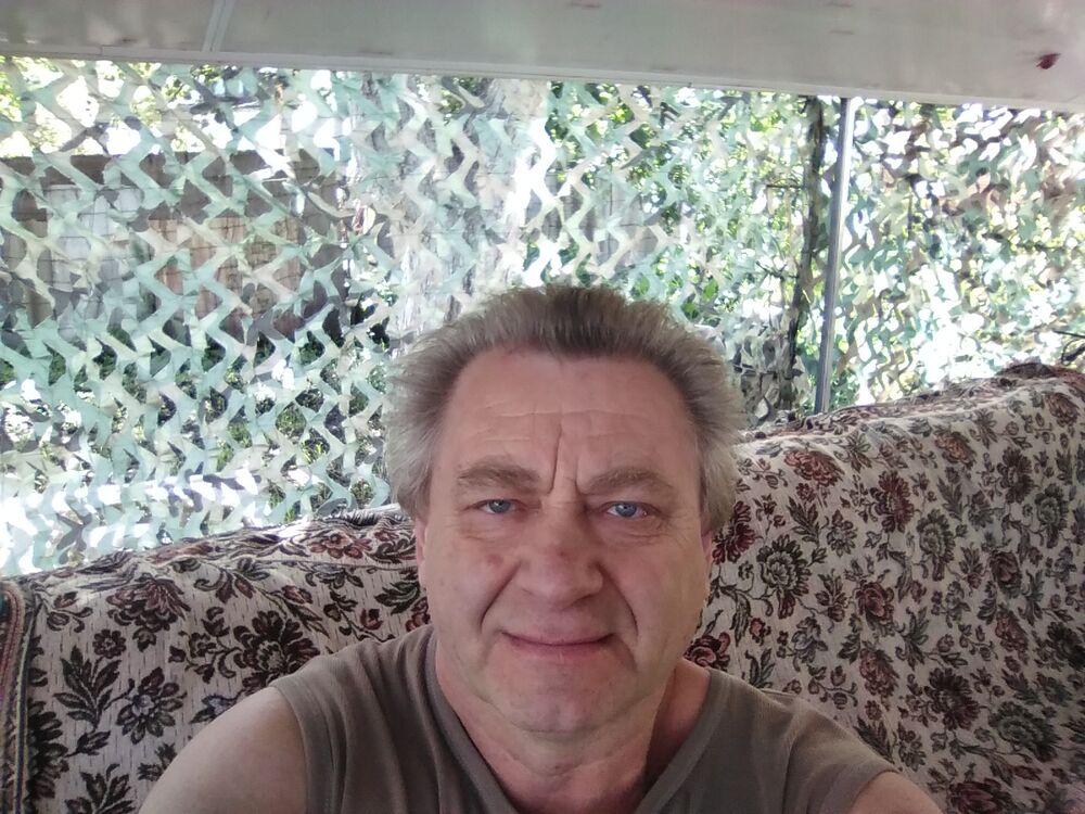  52350745  , 61 ,    