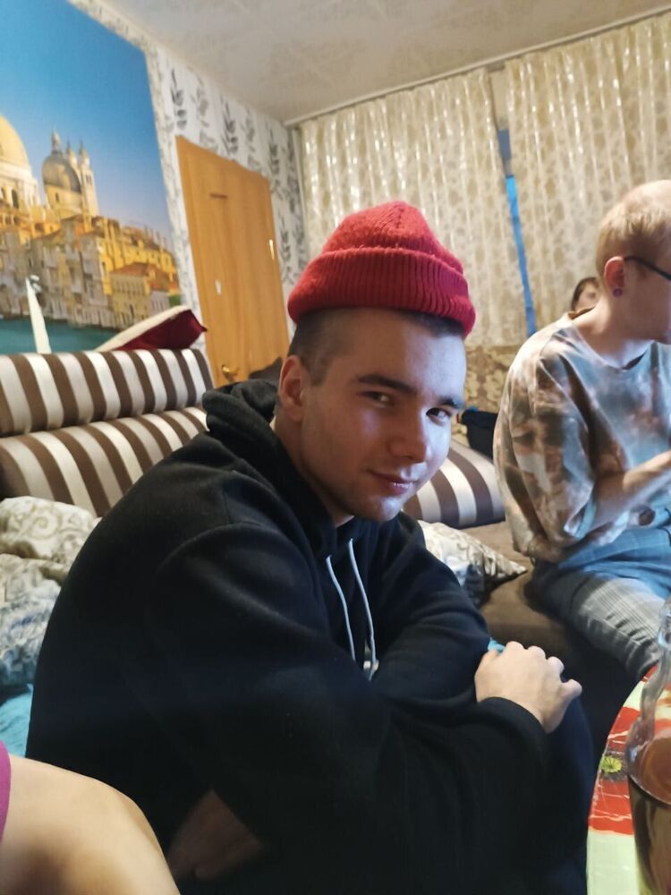  ,   Vlad, 22 ,   ,   , c , 