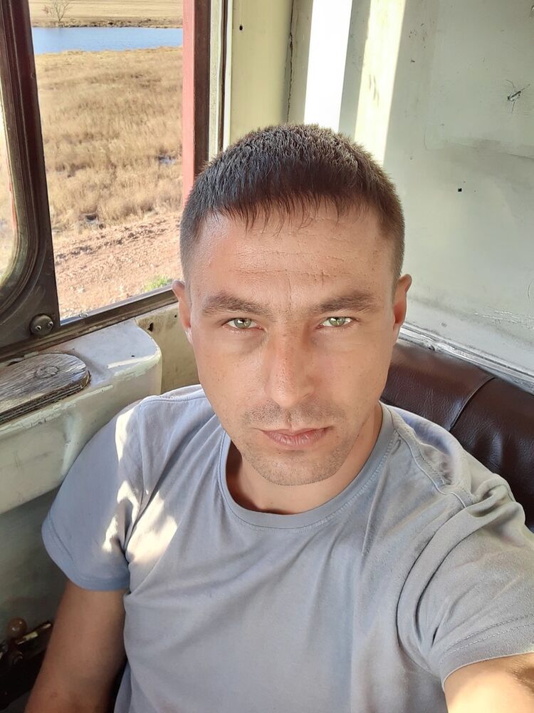 ���� 18084415 ������� ����, 37 ���, ���� ���������� � ����������