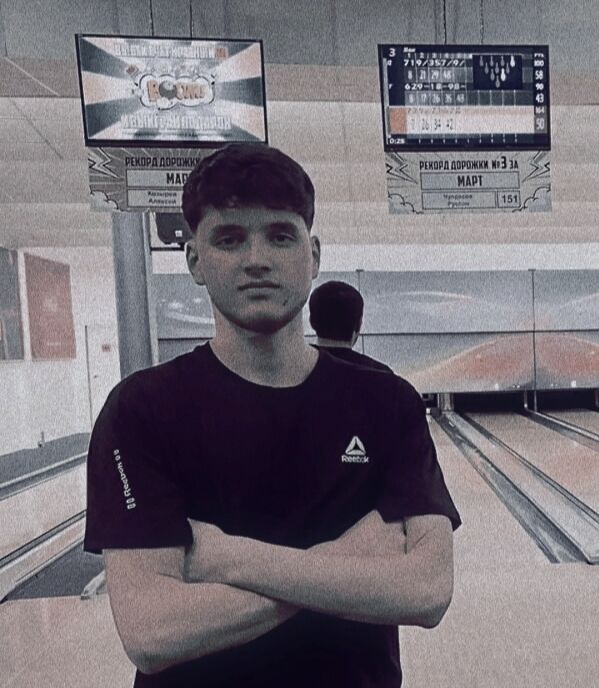  53818055  Bektur, 18 ,    