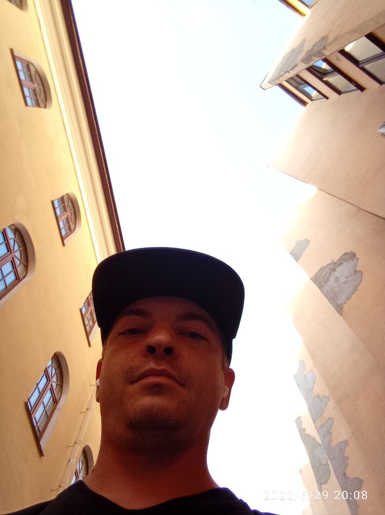  27422475  , 43 ,    -