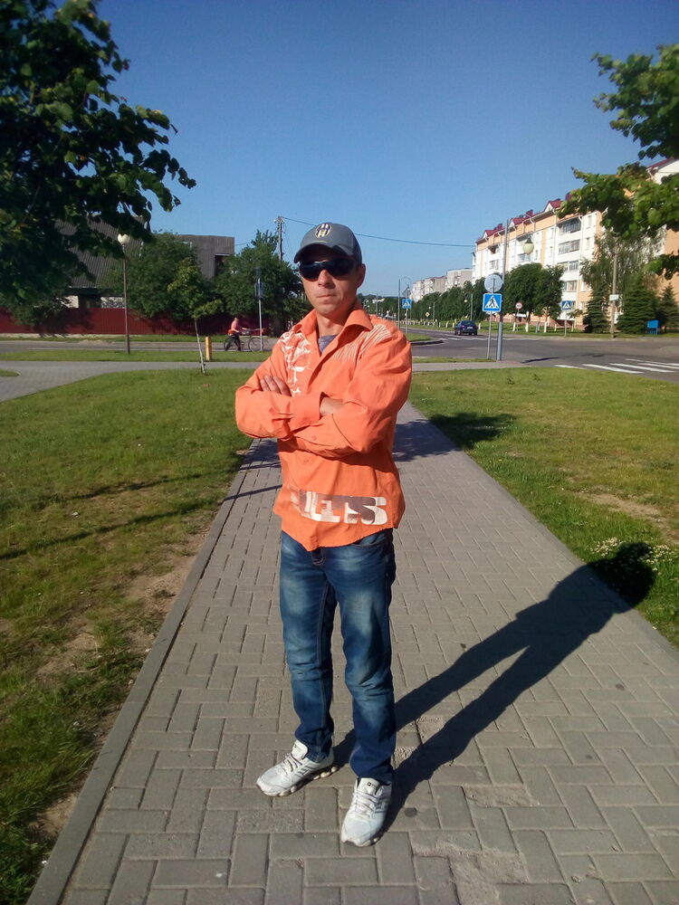  ,   Leonid, 38 ,   