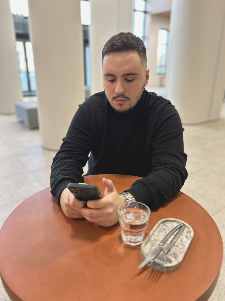  35092415  , 26 ,    
