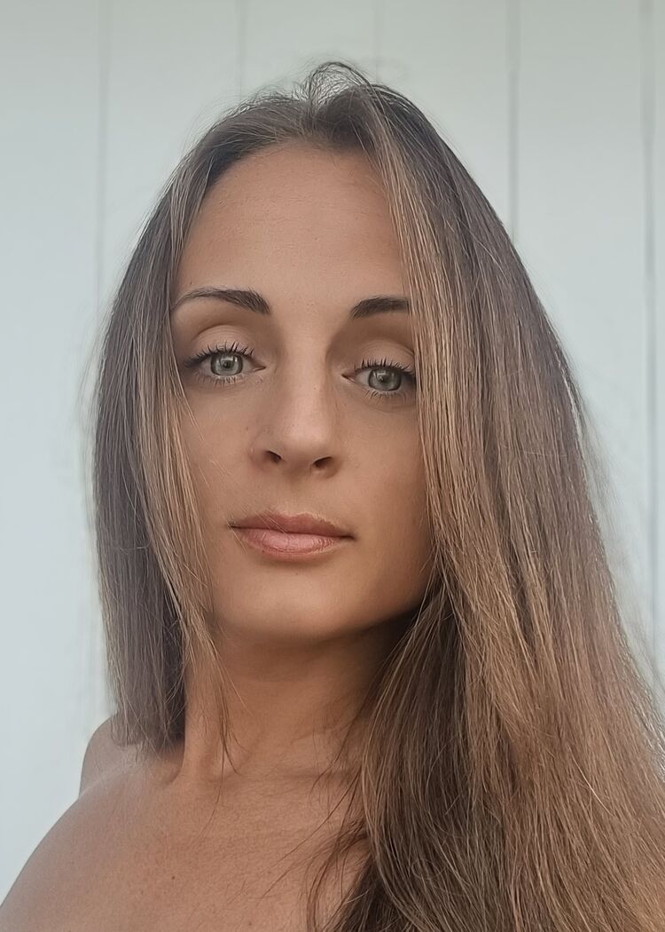  52048905  , 42 ,    