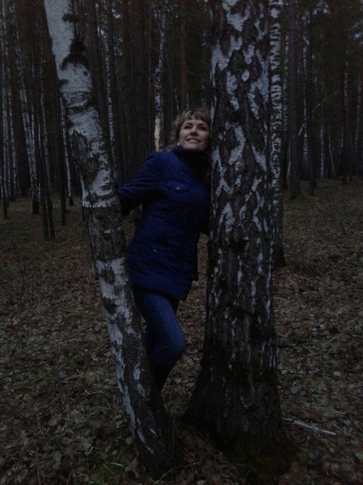  ,   Olia, 44 ,  