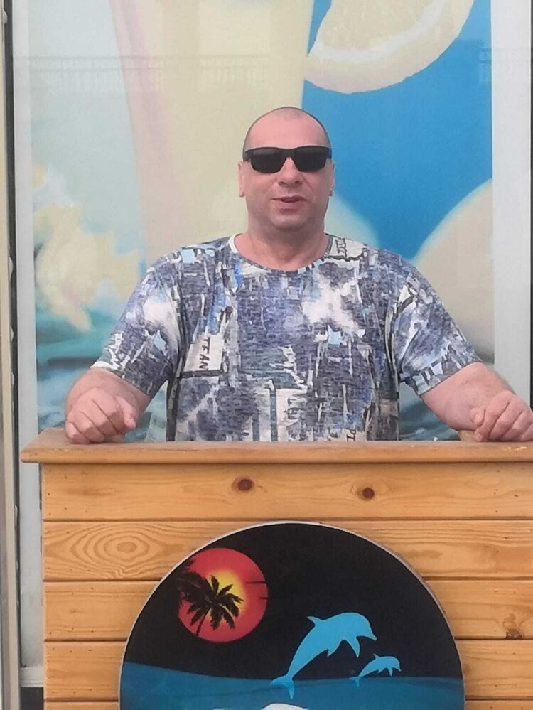 ,   Yury, 47 ,   ,   