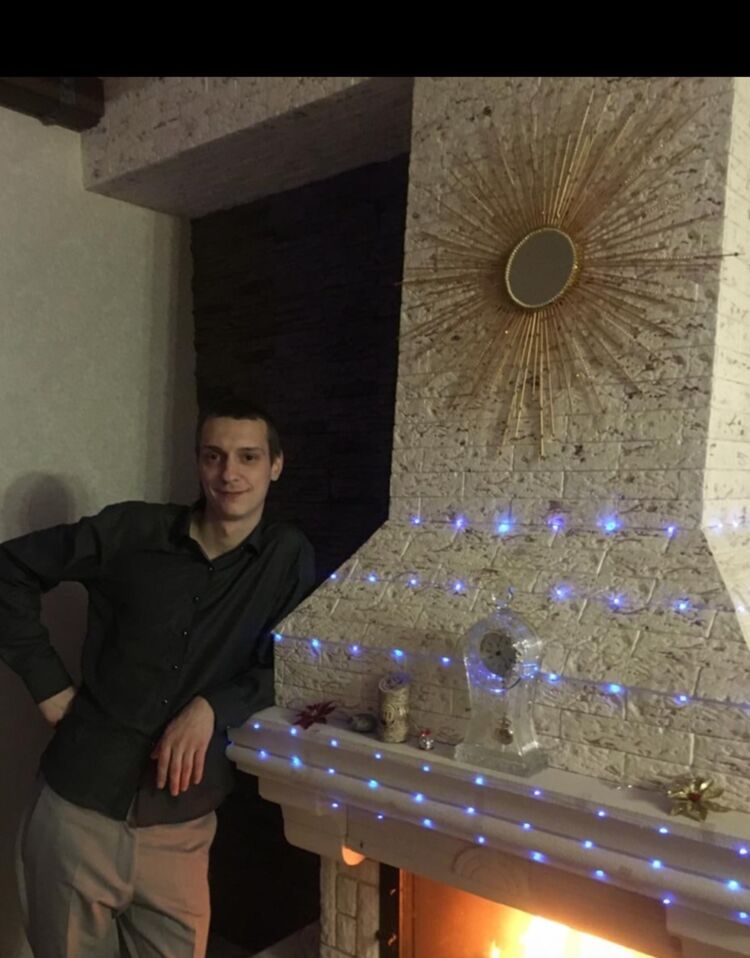  ,   Denis, 32 ,   ,   