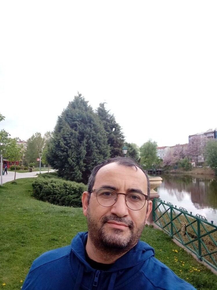  48254045  Hasan, 44 ,    