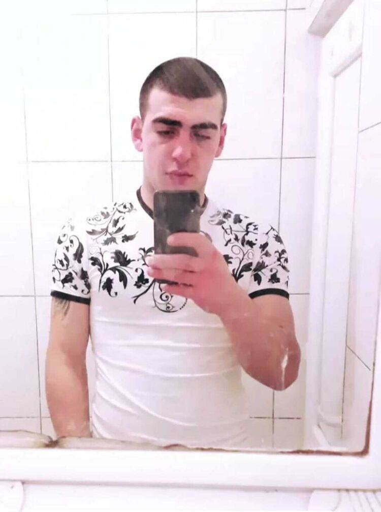  53213185  Serge, 28 ,    