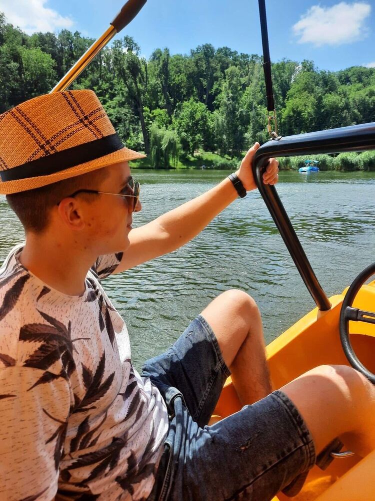 ���� 25024115 ����� Catalin, 24 ����, ���� ���������� � ��������