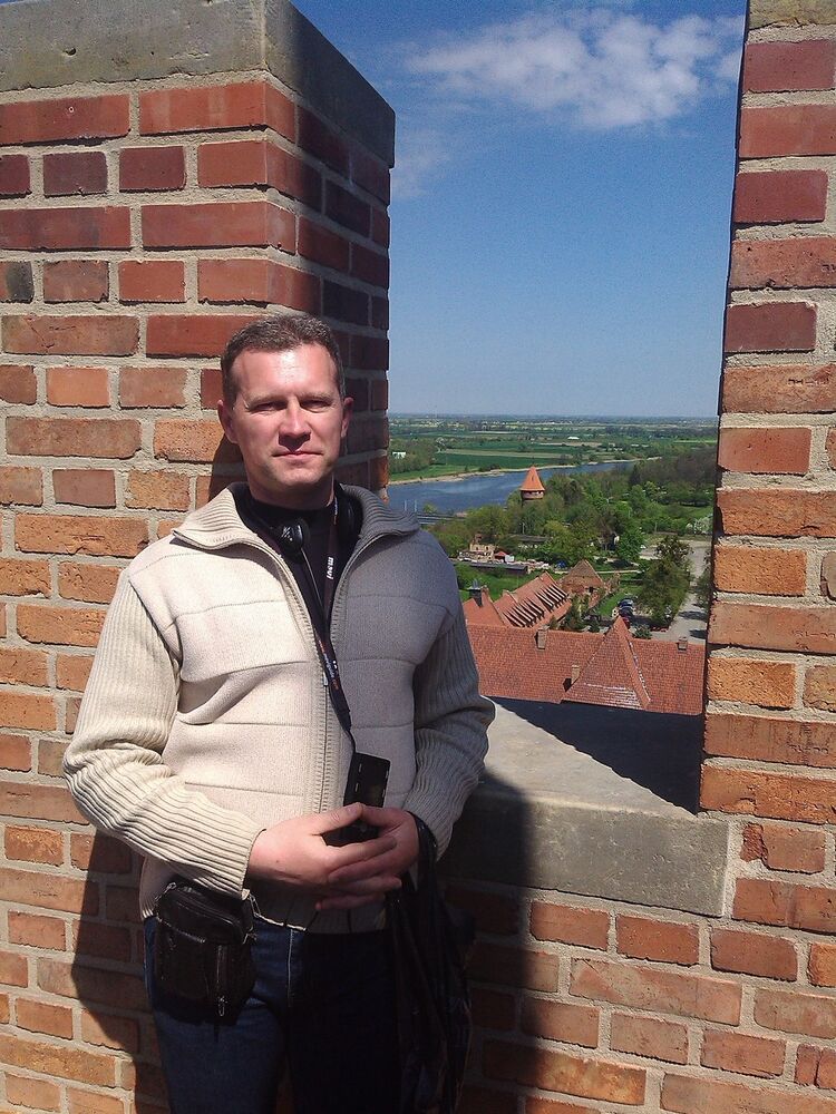  ,   Antoni, 54 ,   c 