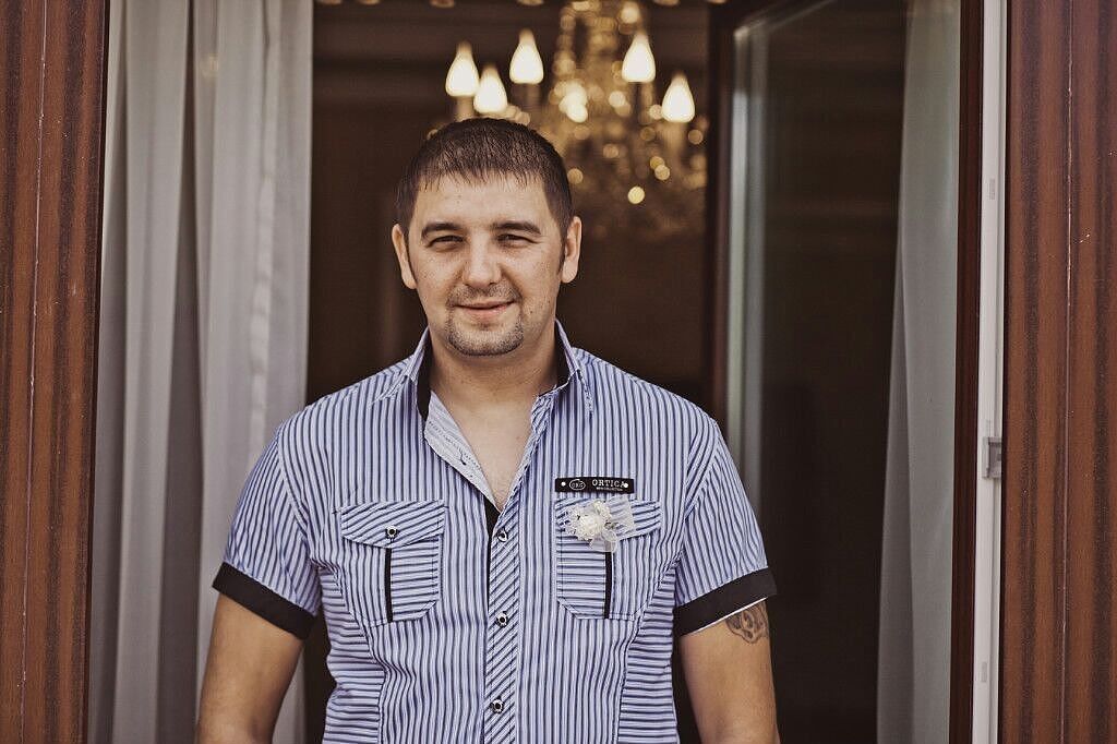  8379965  Oleg, 41 ,    