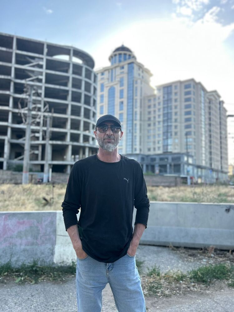  52565365  Prosto, 44 ,    